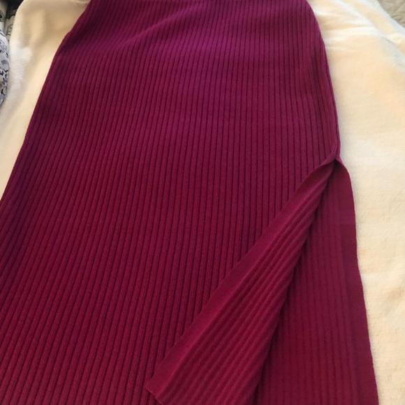 Express Sweater Set (New) - Picture 5 of 5